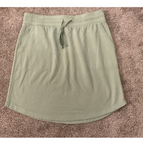 Lou & Grey Signature Soft Drawstring Pocket Skirt in Sage,L - Picture 1 of 7